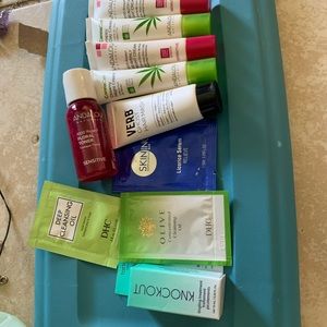 Skin / hair bundle with bag